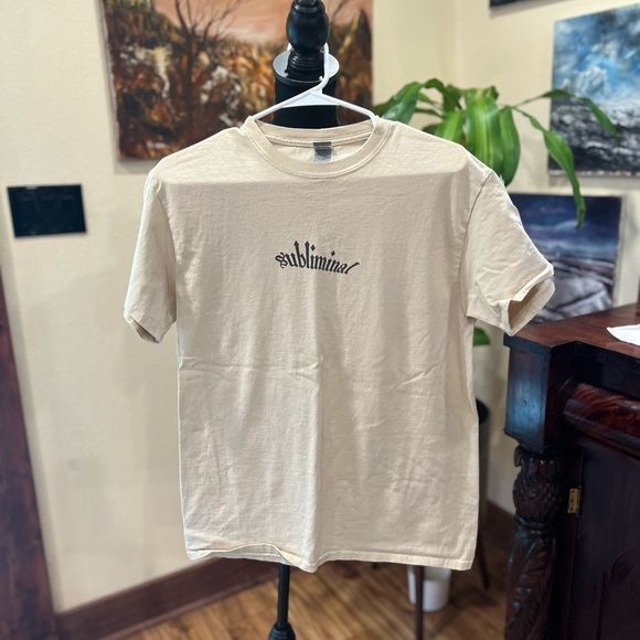 Gildan Other - Subliminal t-shirt size medium in GUC